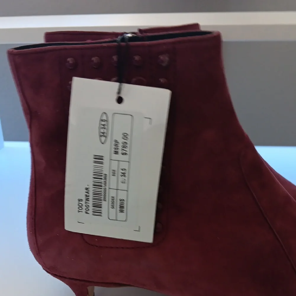 Tod's Chic Red Ankle Booties